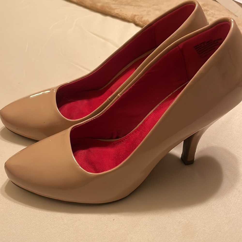 Unlisted Patent Nude Heels-Size 7